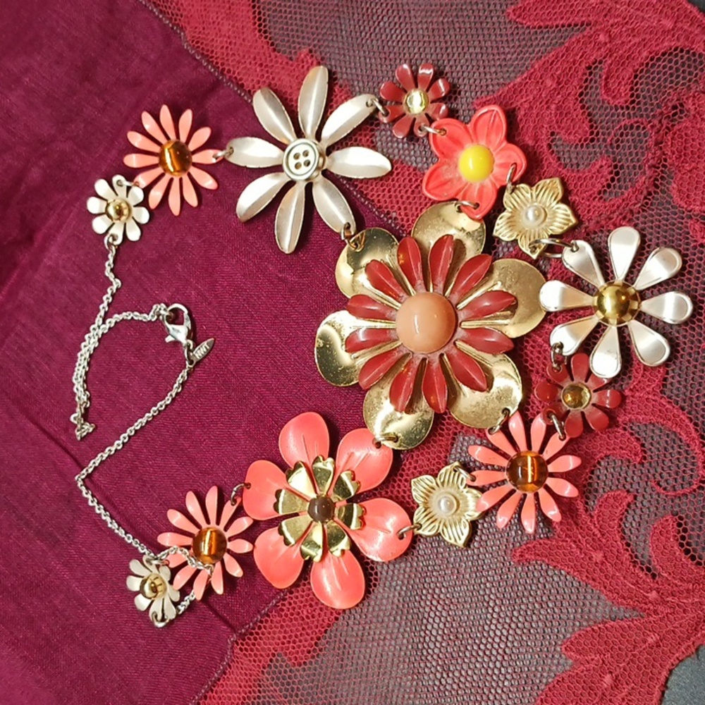 Avon Flower Statement Necklace  14 Metal Flowers  Silver-Tone Chain  17 " Long